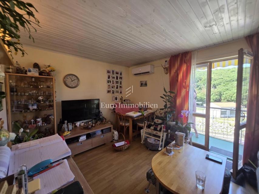 Novi Vinodolski - casa con 3 unità abitative