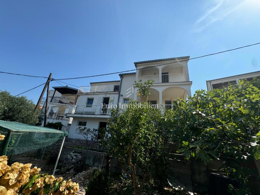 Šolta - casa con dependance