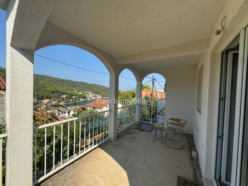 Šolta - casa con dependance