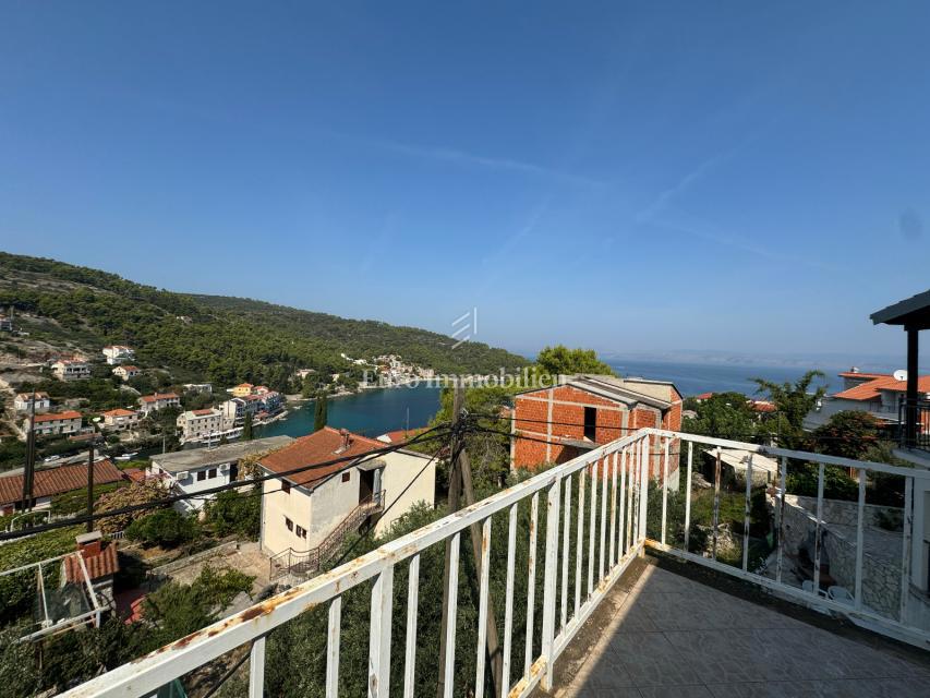 Šolta - casa con dependance