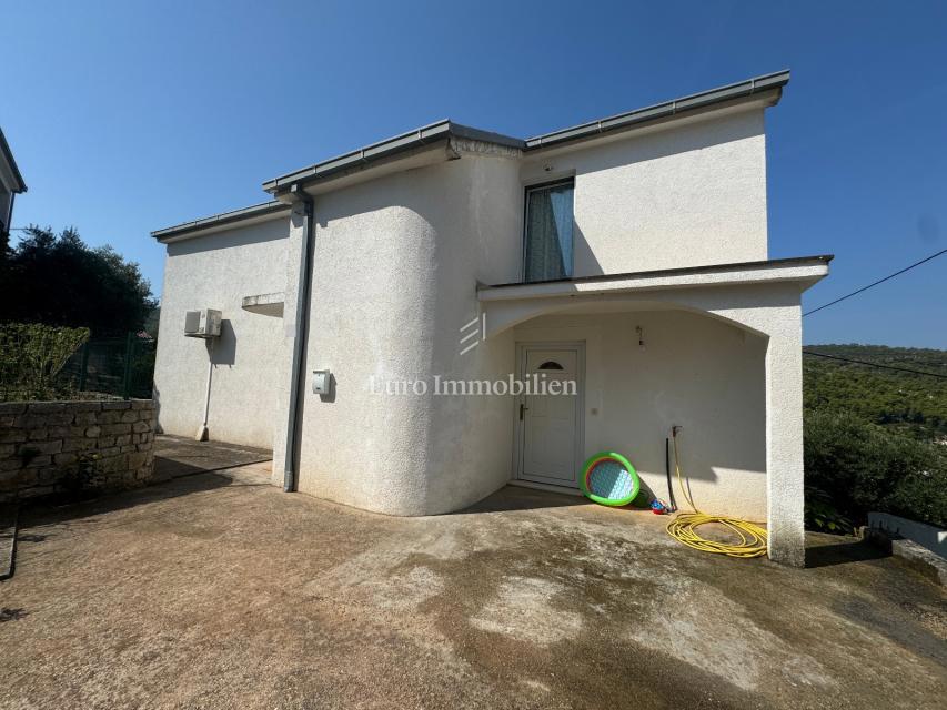 Šolta - casa con dependance