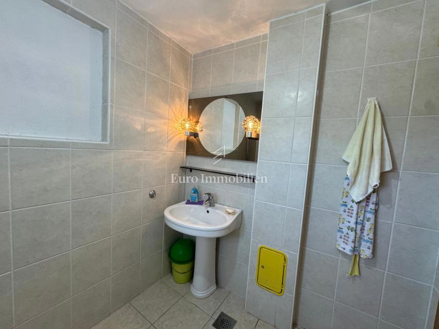 Šolta - casa con dependance