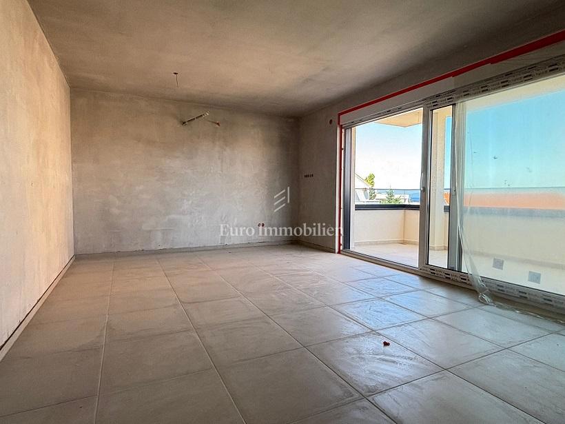 Novaglia – Appartamento con terrazza in nuova costruzione