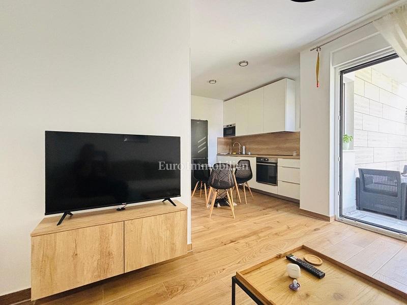 Isola di Pago, Novaglia – Appartamento duplex con cortile