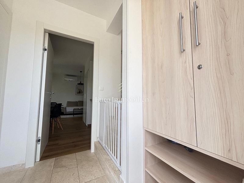 Isola di Pago, Novaglia – Appartamento duplex con cortile