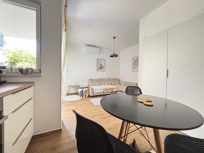 Isola di Pago, Novaglia – Appartamento duplex con cortile