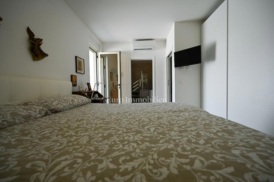 Istria, Cittanova – Casa arredata con splendido giardino curato