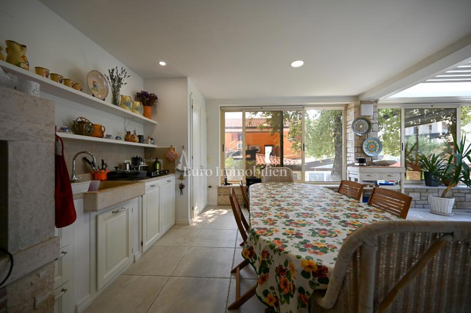 Istria, Cittanova – Casa arredata con splendido giardino curato