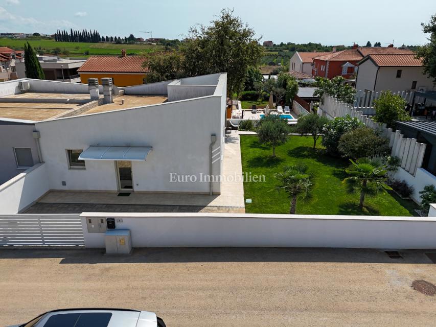 Istria, Cittanova – Casa arredata con splendido giardino curato