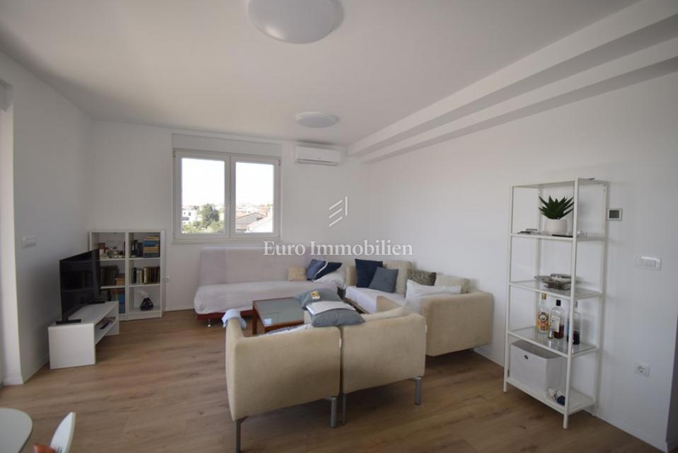 Brodarica – Appartamento al 2° piano con vista mare