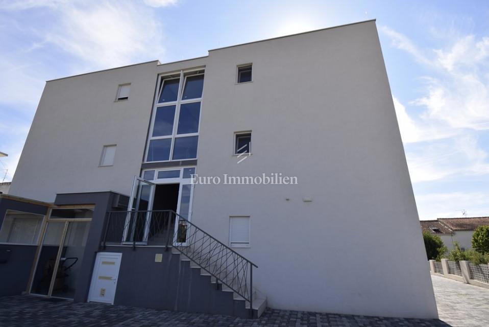 Brodarica – Appartamento al 2° piano con vista mare