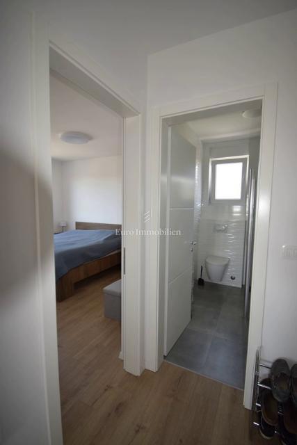 Brodarica – Appartamento al 2° piano con vista mare