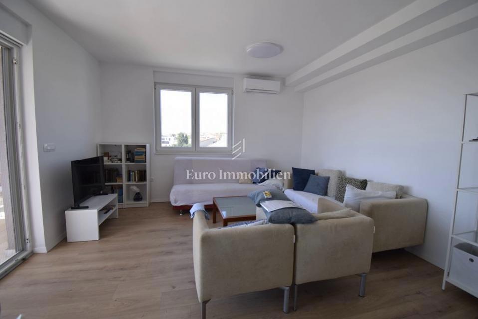 Brodarica – Appartamento al 2° piano con vista mare