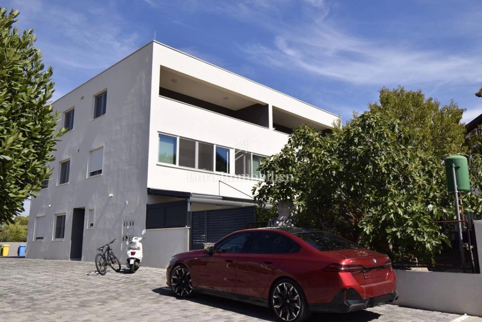 Brodarica – Appartamento al 2° piano con vista mare