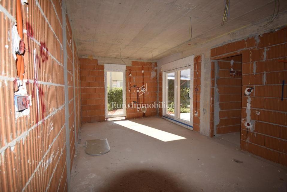 Vodice – Appartamento A2 piano terra vicino spiaggia