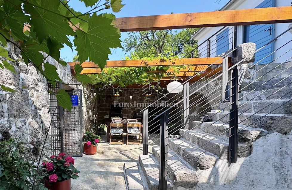 Grižane, Casa in Pietra