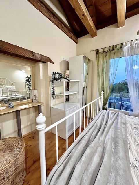 Grižane, Casa in Pietra