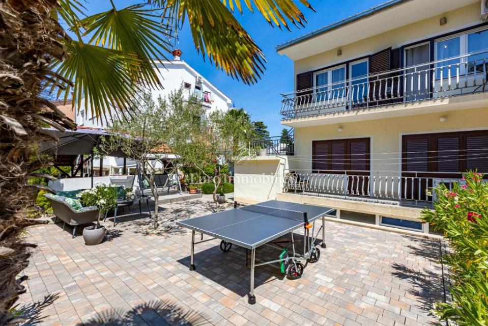 Malinska, Appartamento con Vista Aperta sul Mare