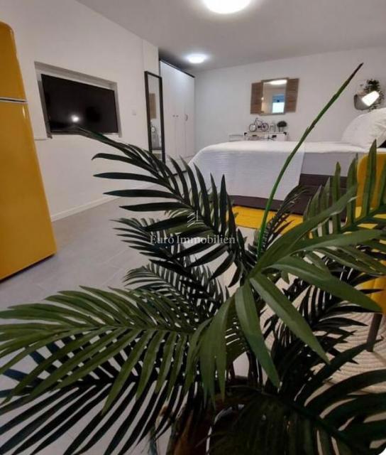 Città di Krk, Monolocale con Giardino e Parcheggio