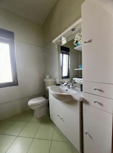 Crikvenica, Dramalj, casa con 2 appartamenti, vista mare