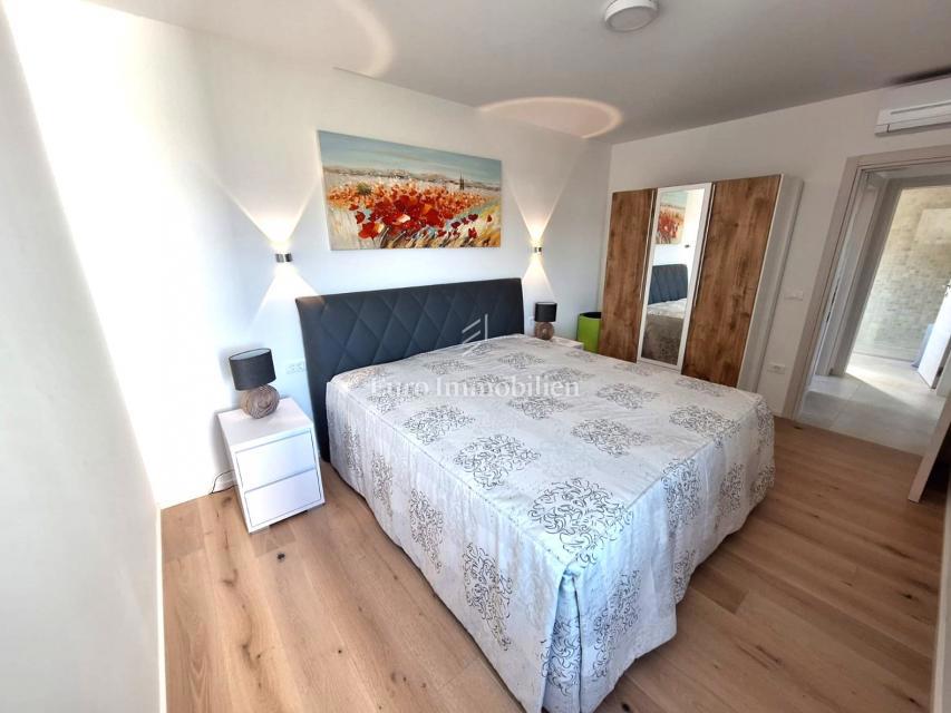 Appartamento spazioso con vista mare vicino alla spiaggia