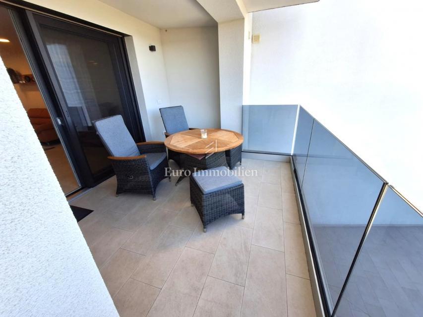 Appartamento spazioso con vista mare vicino alla spiaggia