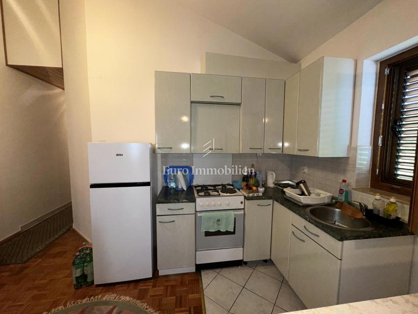 Crikvenica, Appartamento vicino al mare e al centro con vista mare