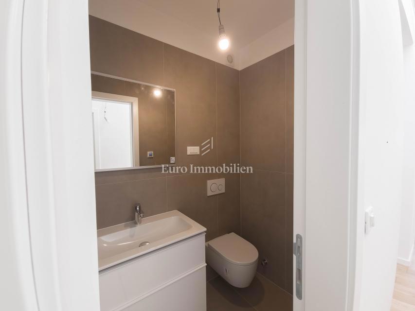 Ampio trilocale con vista mare, Mali Lošinj