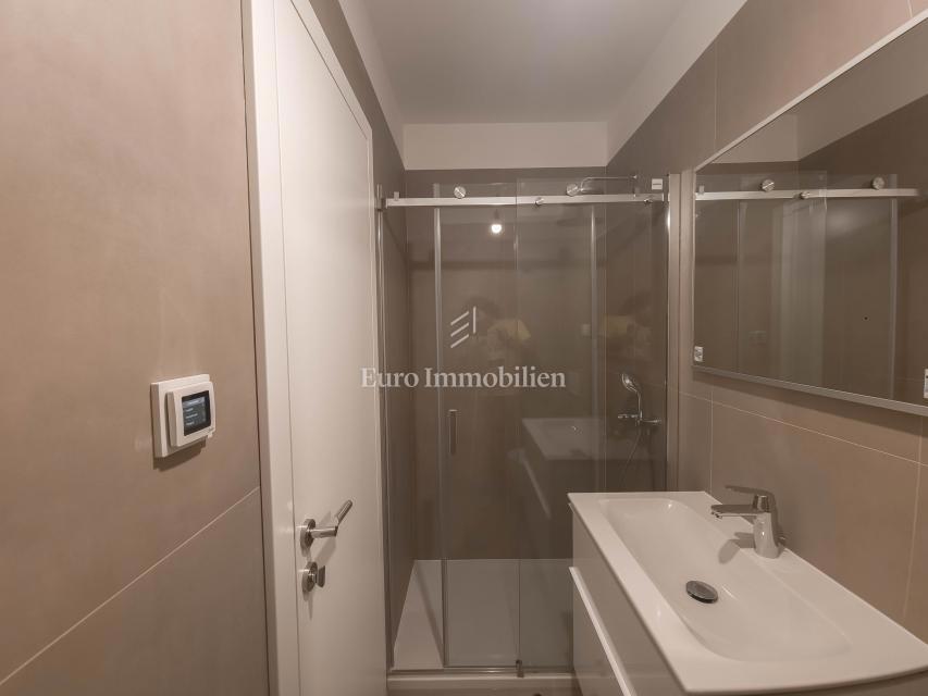 Ampio trilocale con vista mare, Mali Lošinj