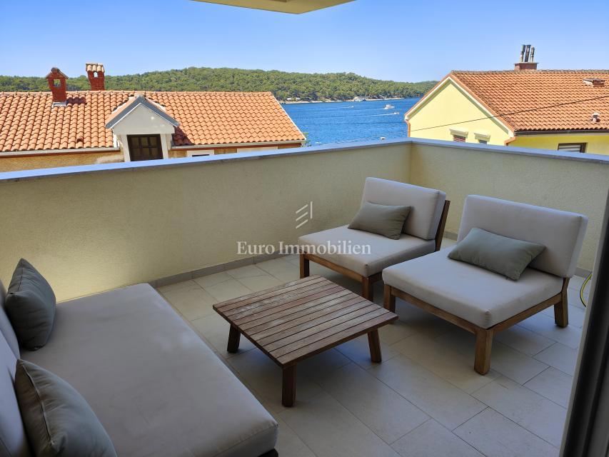 Ampio appartamento bilocale con vista mare