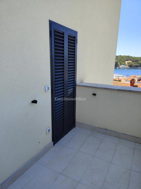 Ampio appartamento bilocale con vista mare