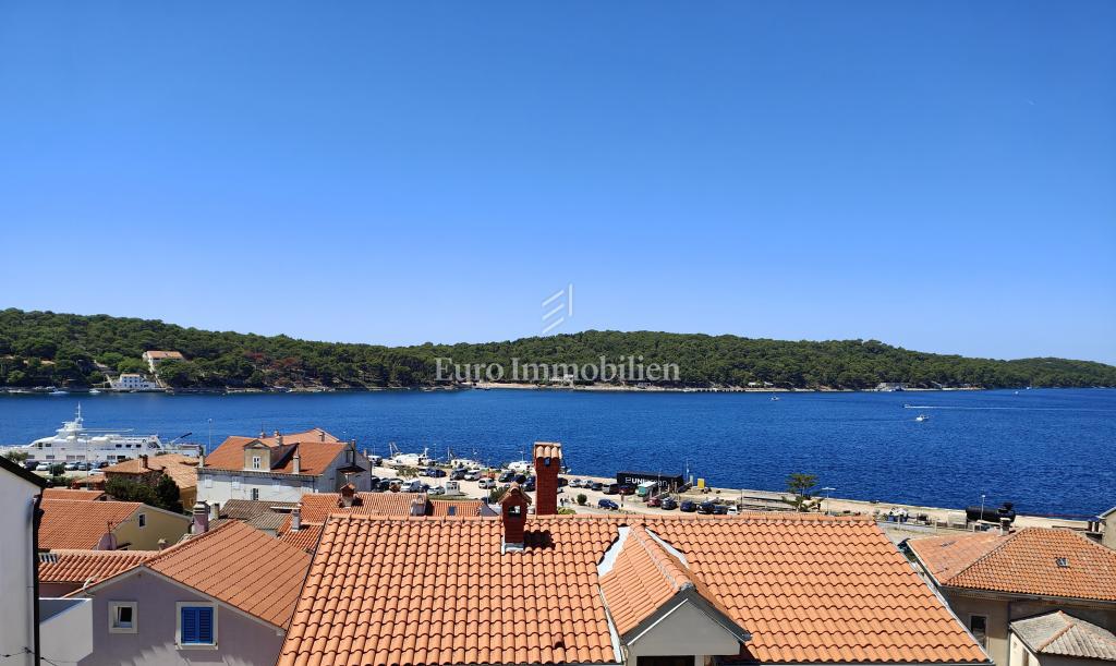 Ampio appartamento bilocale con vista mare