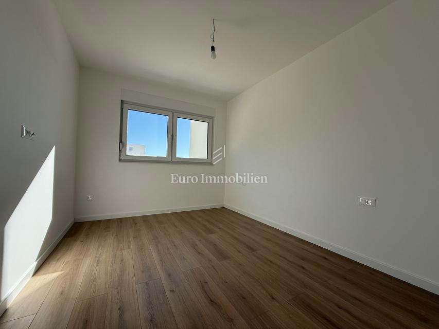 Makarska - nuovo appartamento con vista mare