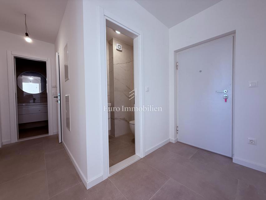 Makarska - nuovo appartamento con vista mare