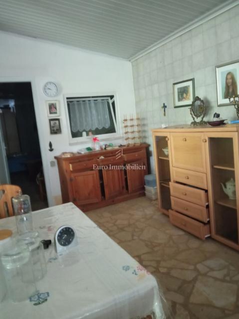 Haus mit großem Grundstück in ruhiger Umgebung, Krk