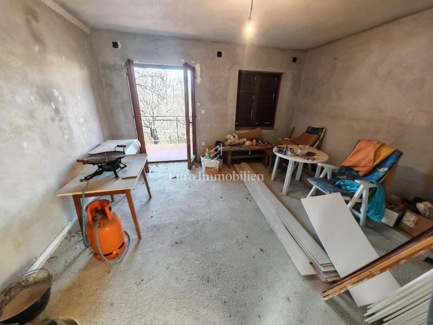 Klenovica – Casa con 6 appartamenti, a 100 m dal mare