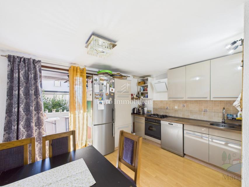 Medulin - casa con 4 appartamenti, piscina, 350m mare