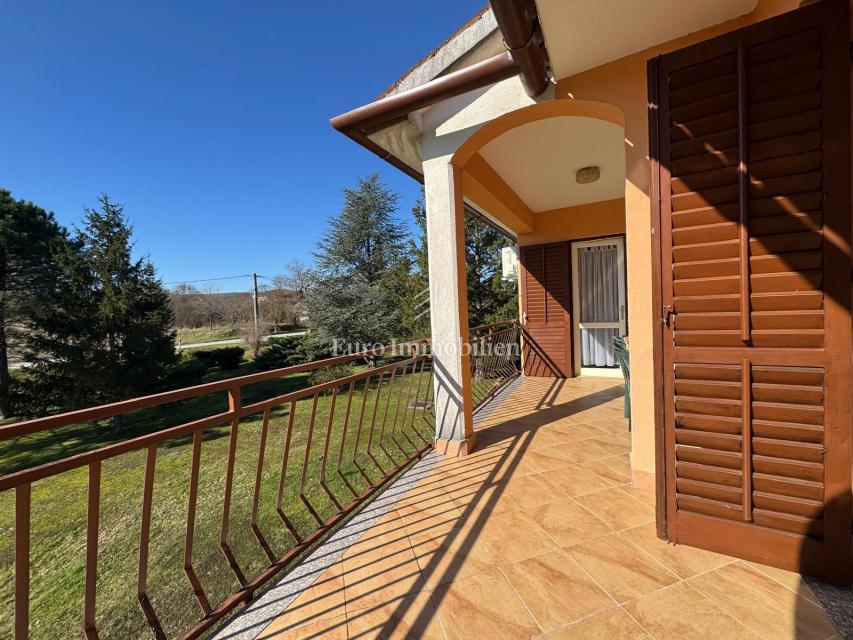 Istria - casa con ampio giardino in posizione tranquilla