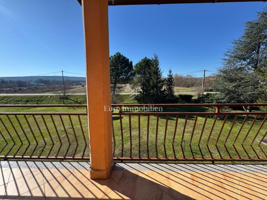 Istria - casa con ampio giardino in posizione tranquilla