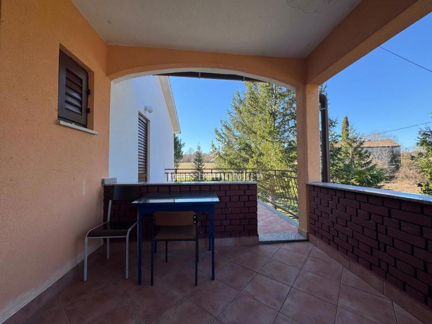 Istria - casa con ampio giardino in posizione tranquilla