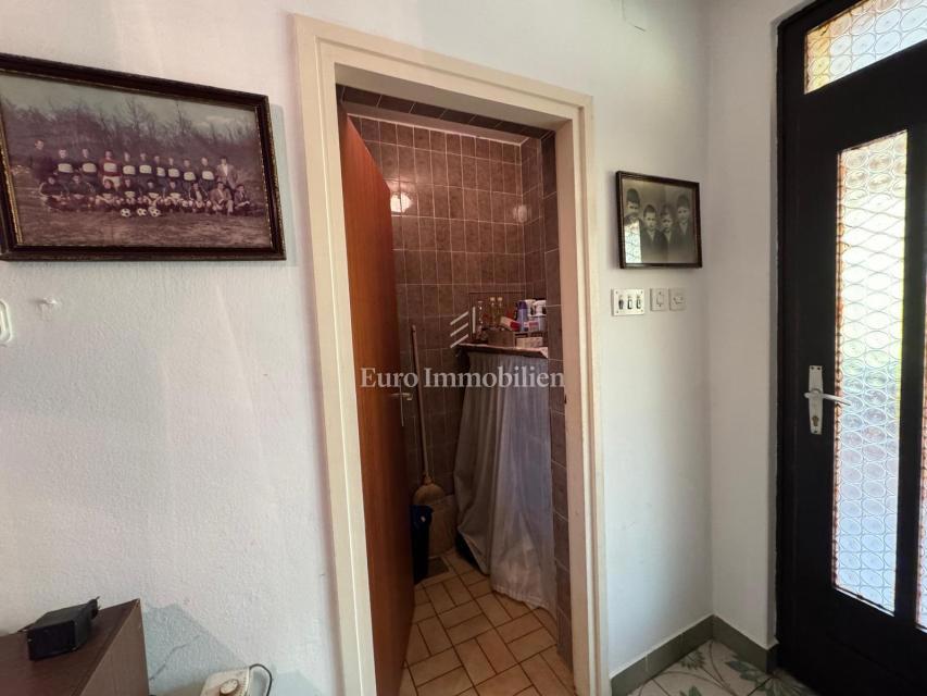 Istria - casa con ampio giardino in posizione tranquilla