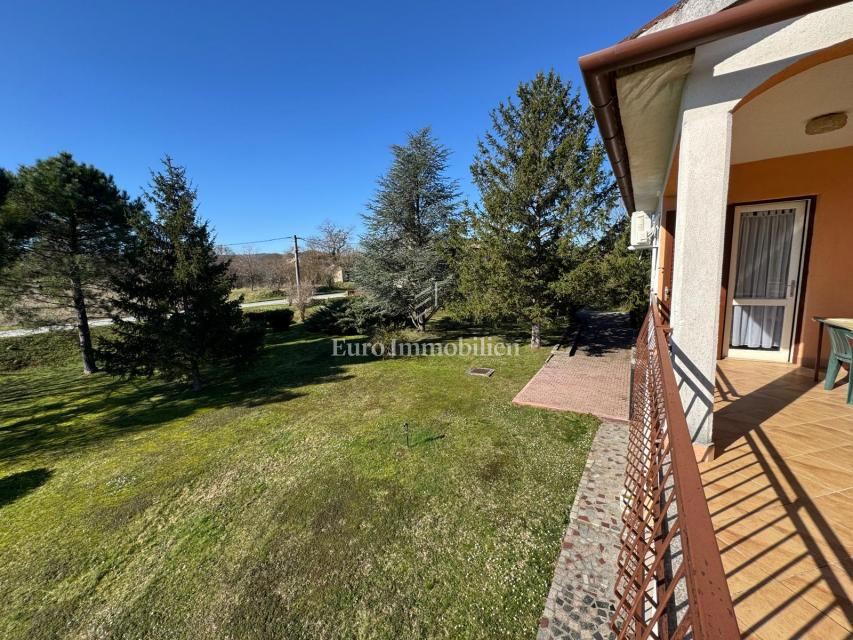 Istria - casa con ampio giardino in posizione tranquilla