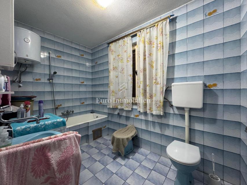 Istria - casa con ampio giardino in posizione tranquilla