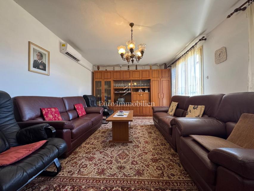 Istria - casa con ampio giardino in posizione tranquilla