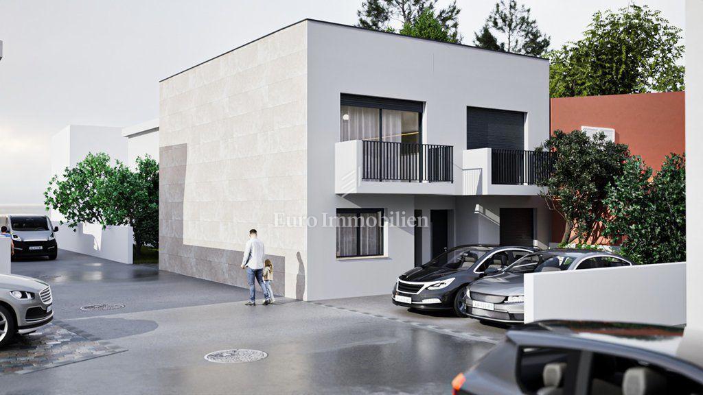 Murter - appartamento moderno in un nuovo edificio vicino al mare