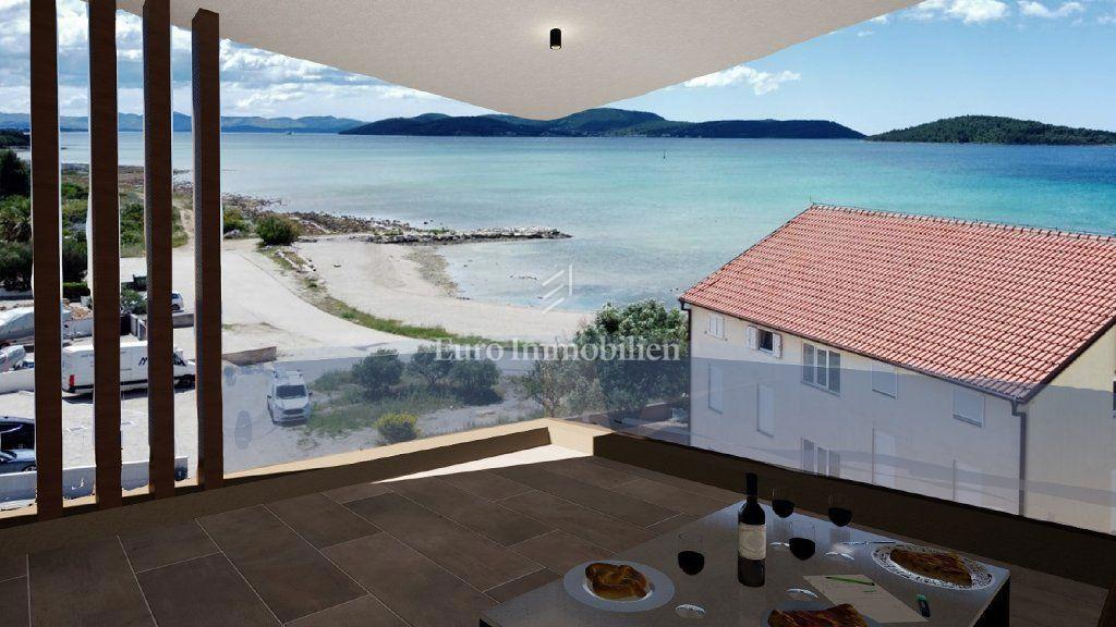 Srima, appartamento con vista sul mare, seconda fila dal mare