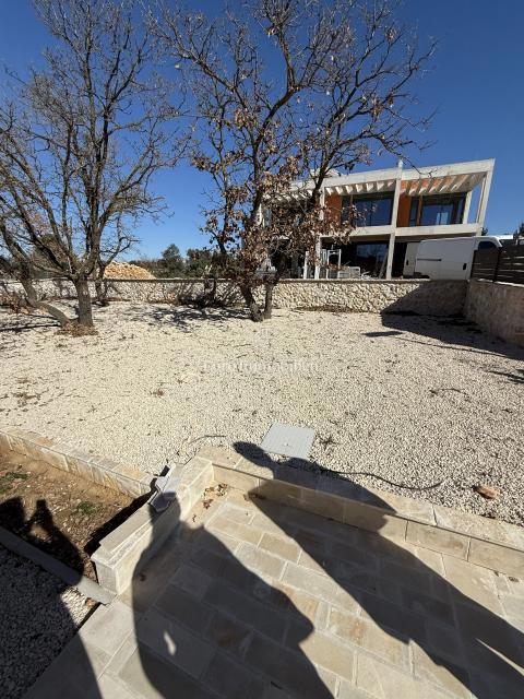 Vrsi - casa con piscina e giardino