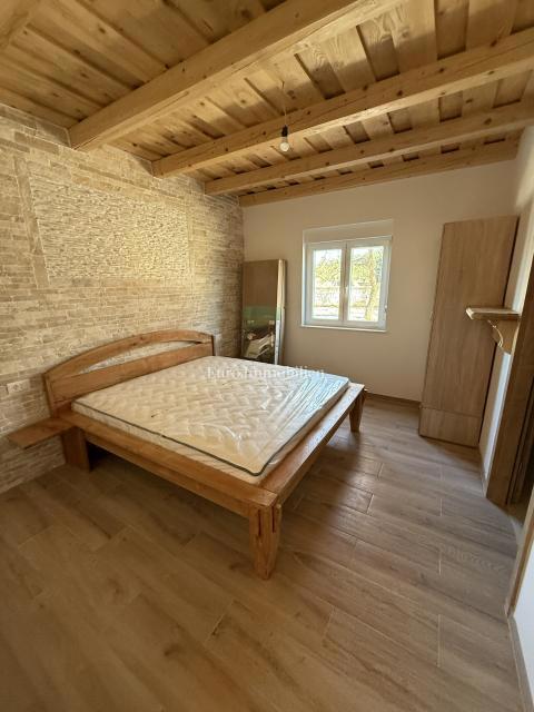 Vrsi - casa con piscina e giardino