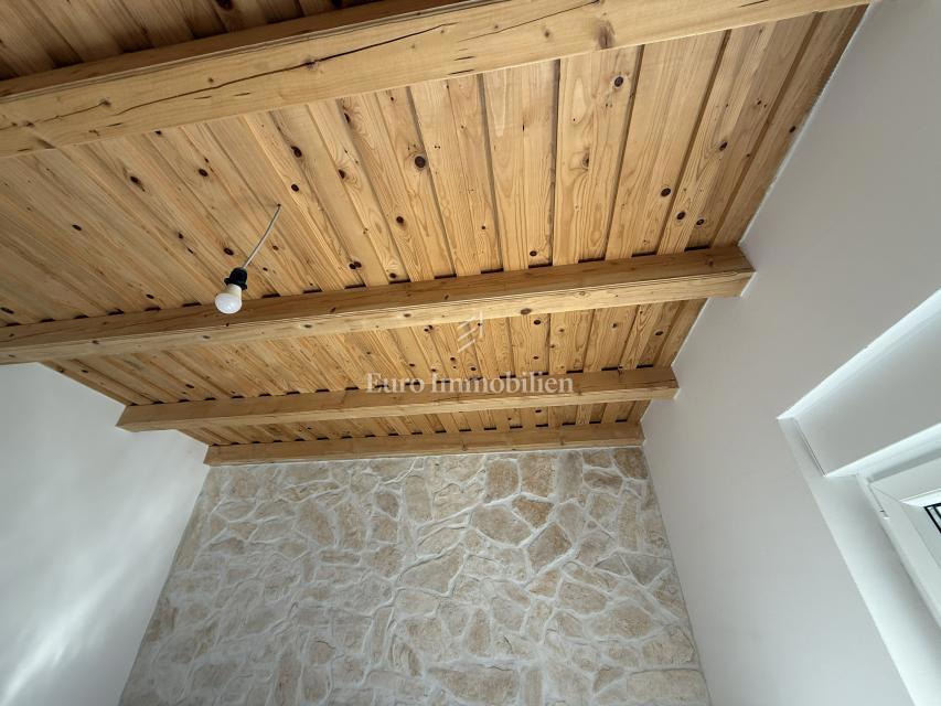 Vrsi - casa con piscina e giardino