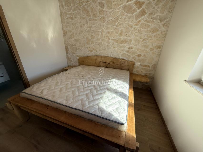 Vrsi - casa con piscina e giardino